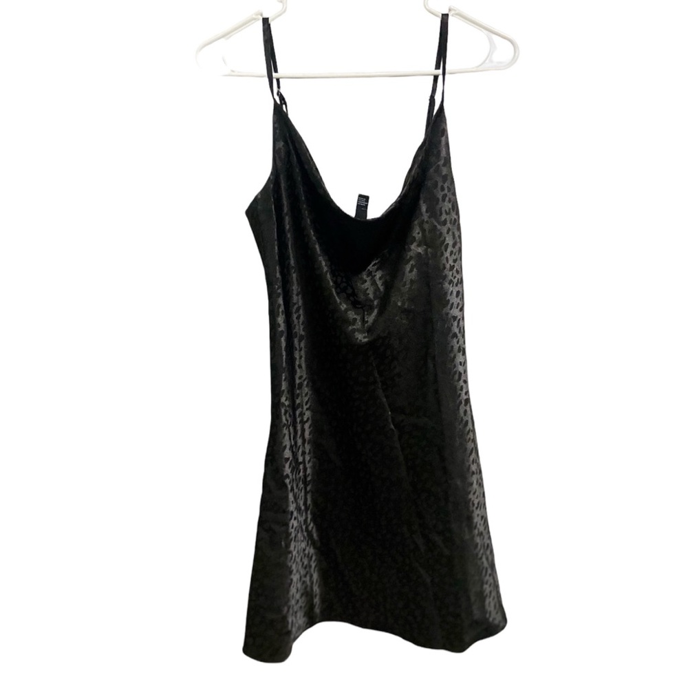 Satin Black leopard print slip dress (This one is a size Large)